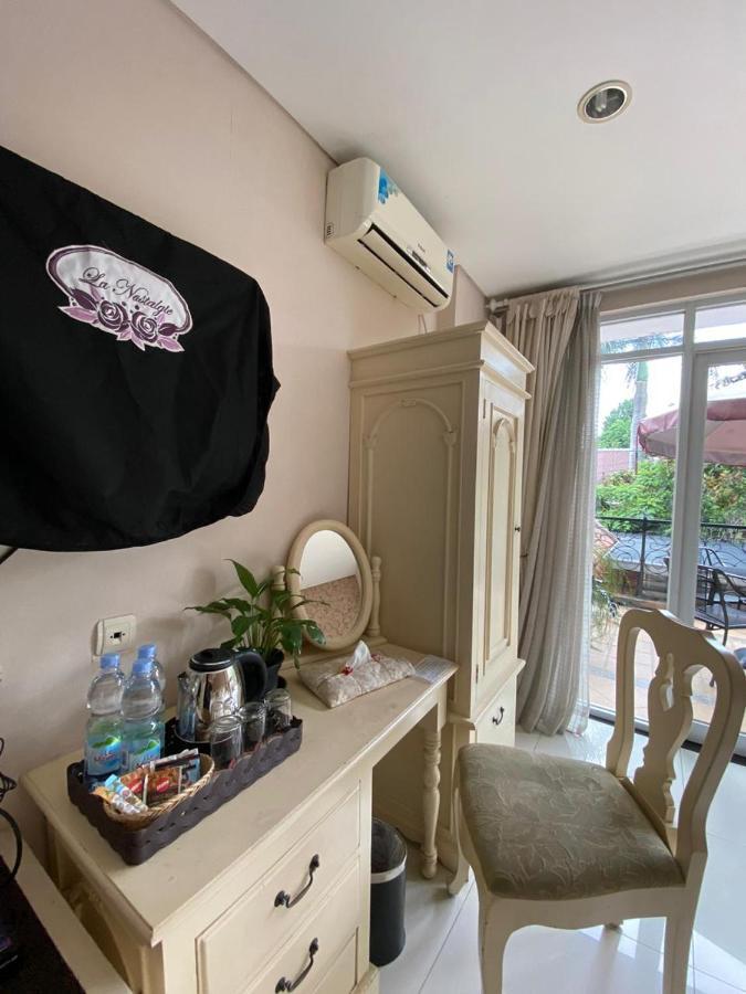 La Nostalgie Boutique Guest House Bandung Exterior foto